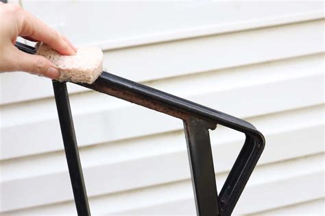 ask this old house paint metal railing|rusty metal handrail repaint.